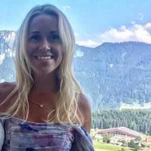 Meet your Posher, Carrie